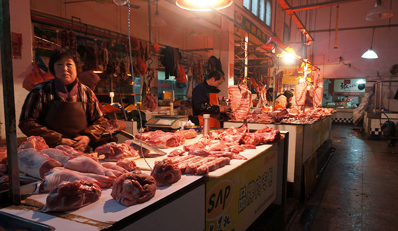 Vendors at Yuyuan Wet Market, Shanghai.