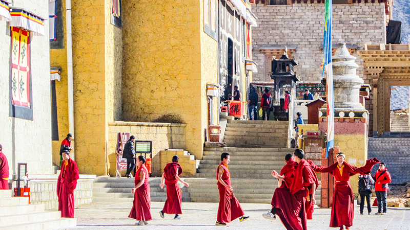 Monks in Songzanlin Monastery