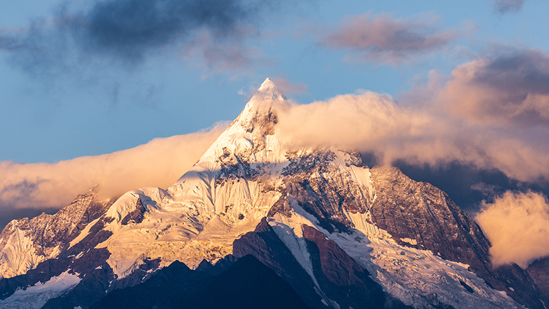Sunrise on Meili Snow Mountain