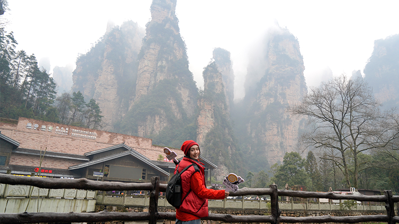 Our consultant hiking along the Golden Whip Stream