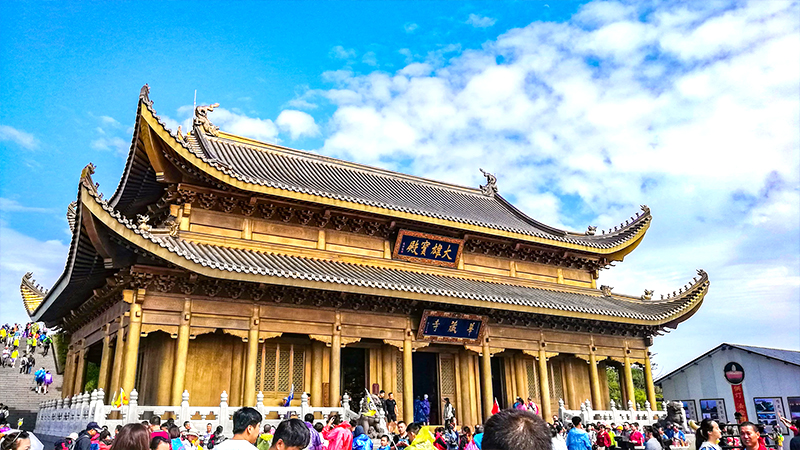 A temple on Emei Mountain