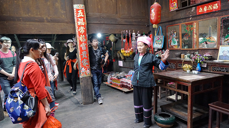 Visit a Yao family at Longji Terraces site