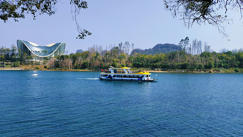 Li River in downtown Guilin