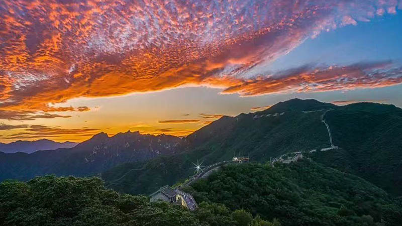The sunset scenery of Mutianyu Great Wall