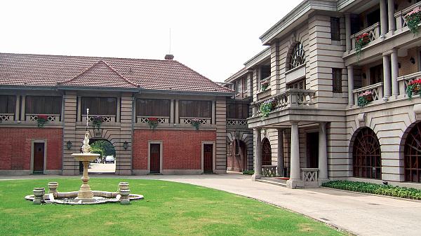 Shanghai French Concession: Highlights & Travel Routes