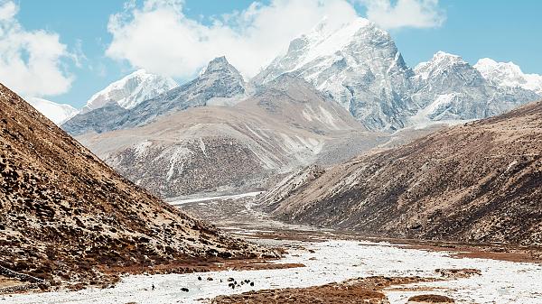 Mt. Everest Base Camp Travel Guide for Ordinary Tourists