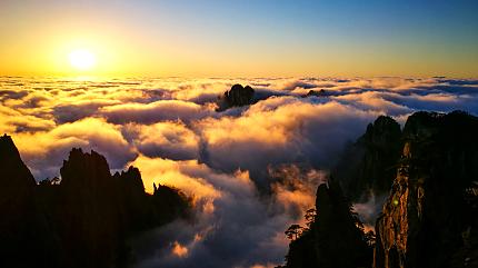 Sunrise View of Mt. Huangshan