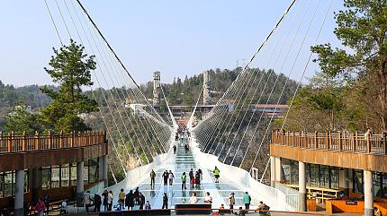 The Glass Bridge in Grand Canyon, Zhangjiajie